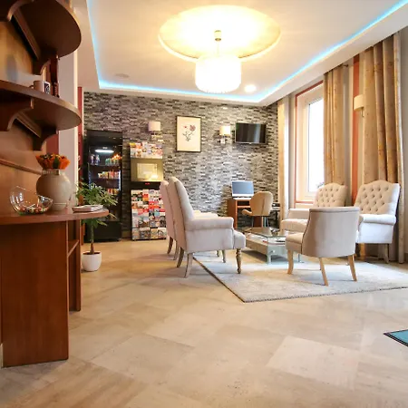 Parc Hotel 3*